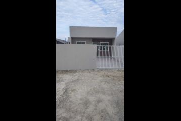 CASA NOVA PRAIA DE LESTE - CA133